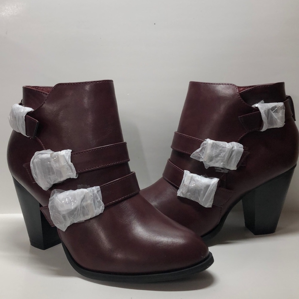 Passion for fashion Camila 64 boots size 8 new